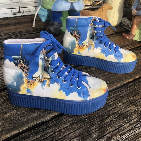 JC Play Jeffrey Campbell Canvas Platform Sneakers Sz 7 HiTops NASA Space Shuttle - Picture 3 of 10